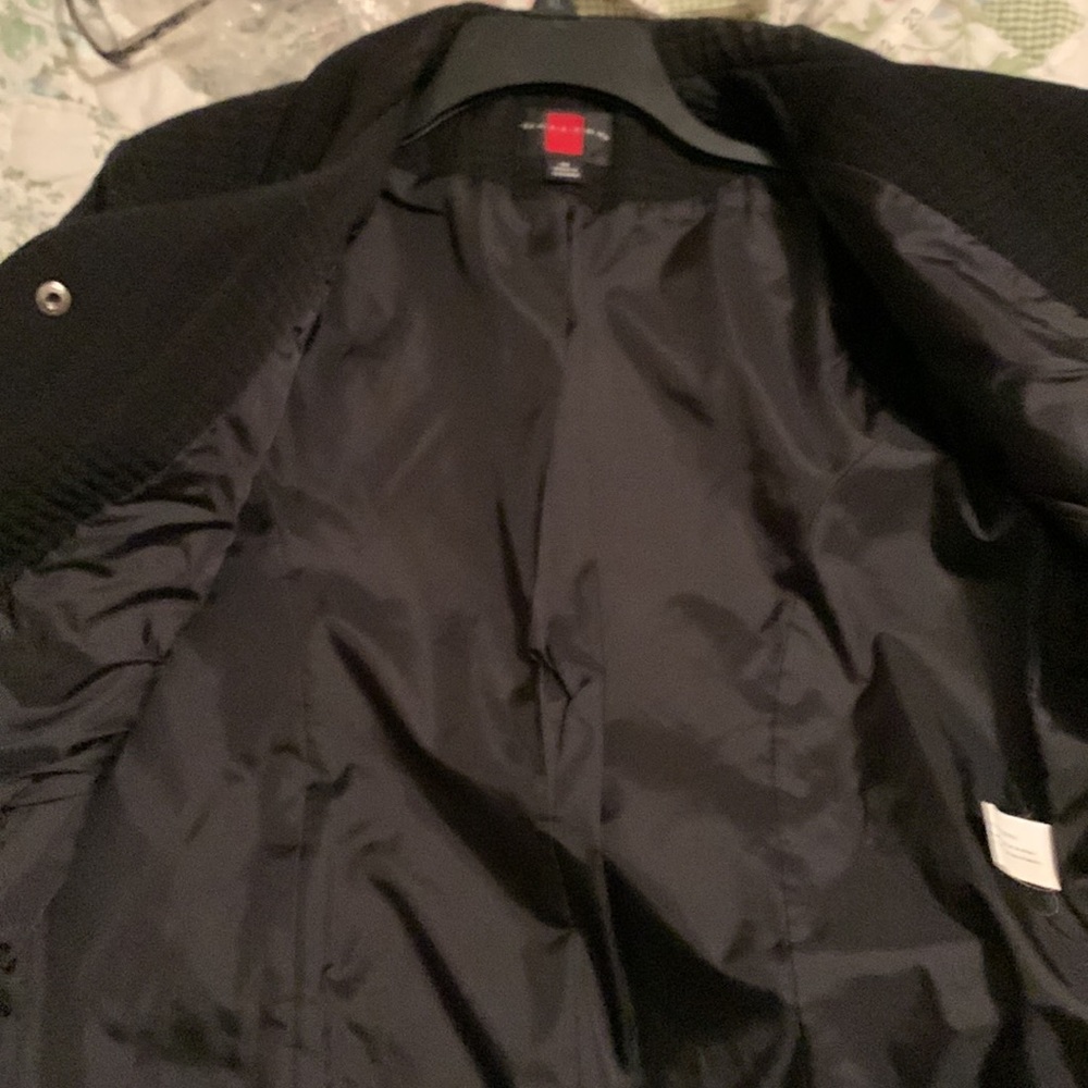 Gallery black quilted, car jacket lightly used - Picture 9 of 9